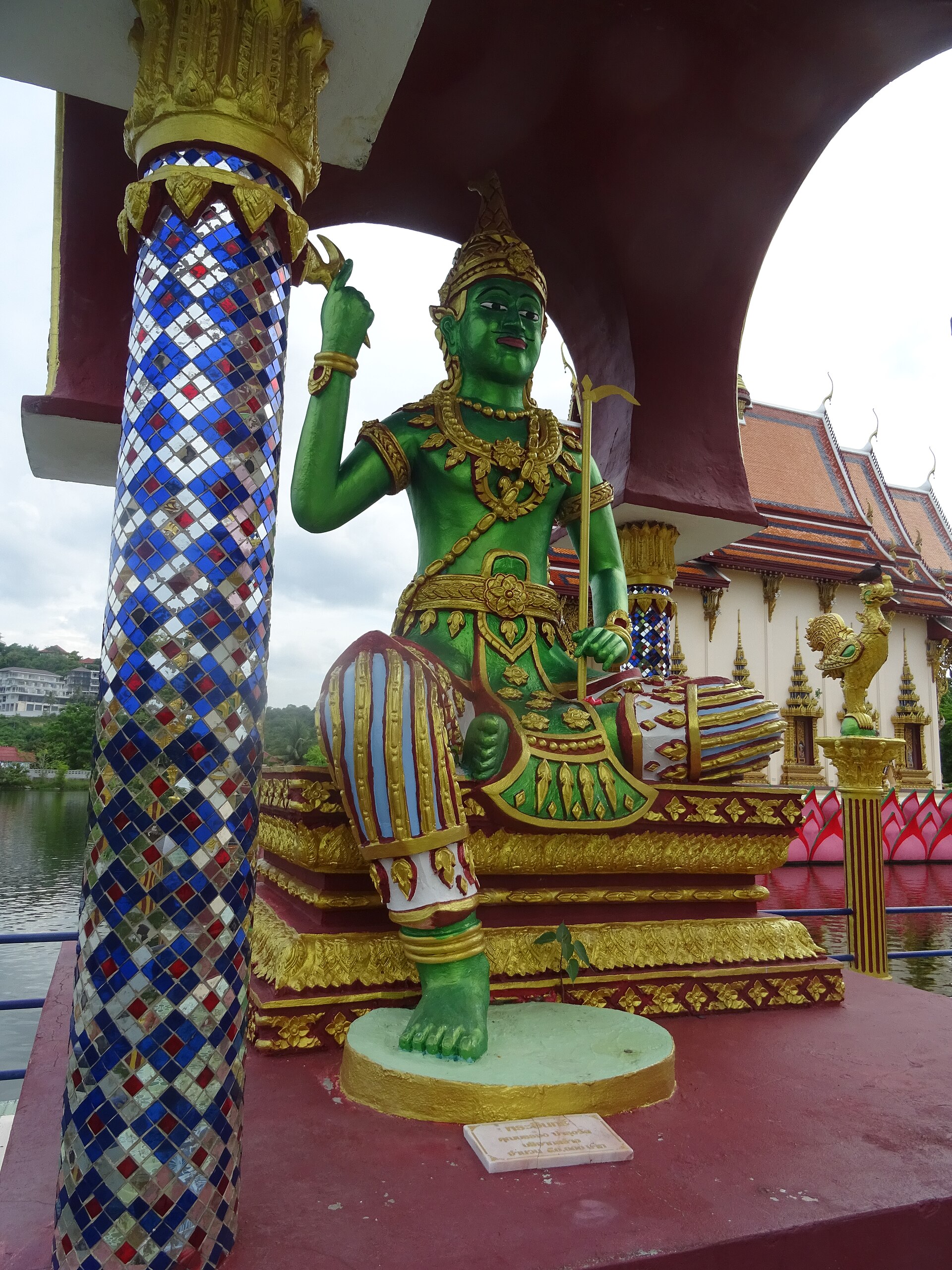 Wat Plai Laem statue details